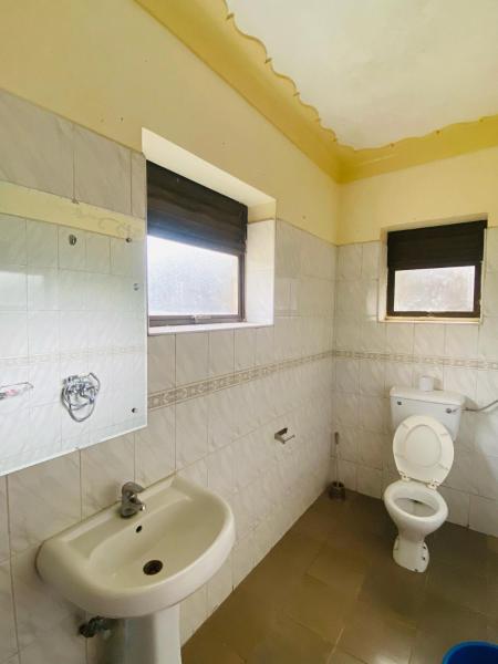 A la foto es mostra l'objecte Private Palace situat a la ciutat de Arua.