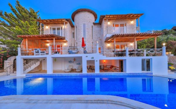 写真にはYarim Adası市にあるVilla Lycian with stunning sunset viewが写っています。
