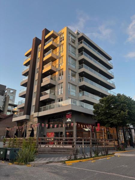 A la foto es mostra l'objecte Departamento en Pinamar Centro situat a la ciutat de Pinamar.