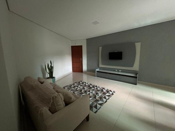 写真にはジョアン・モンレヴァデ市にあるApartamento 402が写っています。