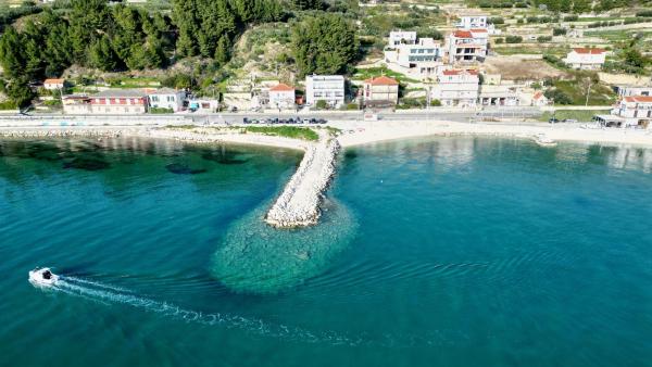 Apartments Lux Mare Spectacular Sea View, Only A 10 Meters From The Beach - Dugi Rat