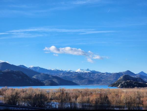 A la foto es mostra l'objecte Luxurious attic apartment with a breathtaking view situat a la ciutat de Vranjina.