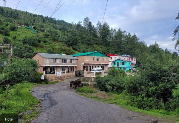 На фото показан объект Shail Shikhar Heritage Inn, расположенный в городе Джошимат.