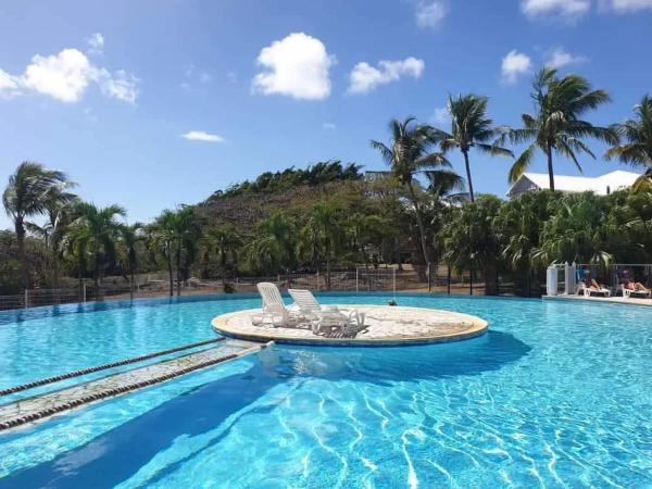 Studio charmant à Saint-François, 42 m² avec piscine partagée., Сен-Франсуа