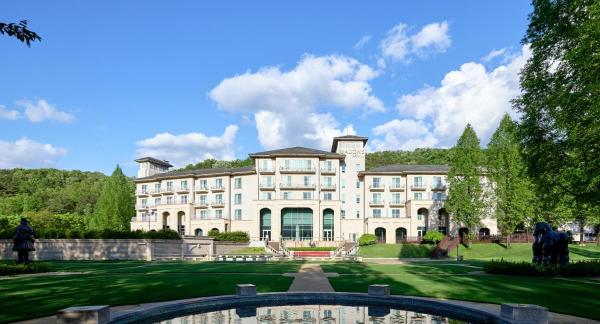 Nella foto è visibile l'oggetto Pocheon Adonis Hotel situato nella città di Kip'iul.