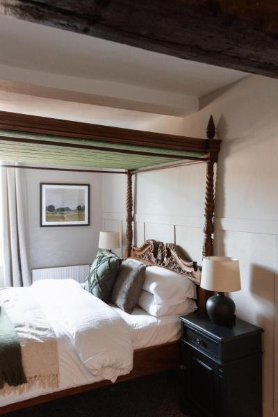 Billede 2: #2 - 4 Poster Bed at The Raven Aparthotel by PureStay