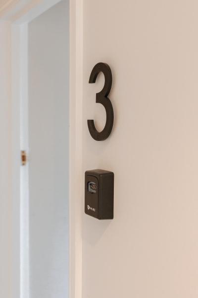 Fotografie 7: #3 - King Room at The Raven Aparthotel by PureStay