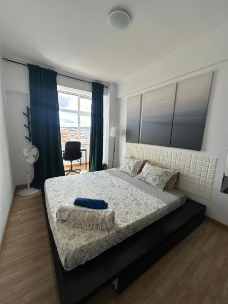 Op de foto is het object Hostel Nosso Lar te zien, gelegen in de stad Odivelas.