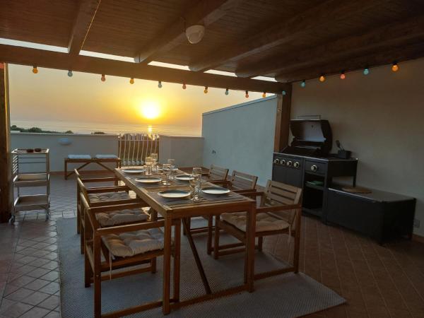 Nella foto è visibile l'oggetto Exklusives Penthouse mit Dachterrasse situato nella città di Torre SantʼIrene.