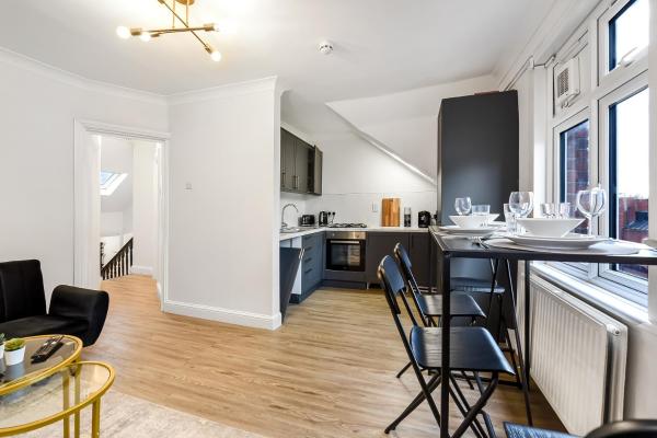 Foto 1: Spacious 2bed in Hampstead Close to Transport