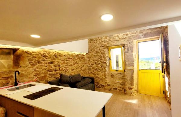 A la foto es mostra l'objecte La Casita de Aguete situat a la ciutat de Pontevedra.