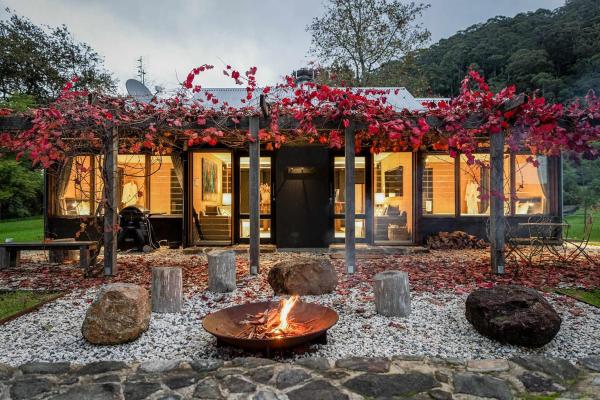 På bildet vises objektet Jacaranda at Barranca - Luxury Villa som ligger i byen Fitzroy Falls.