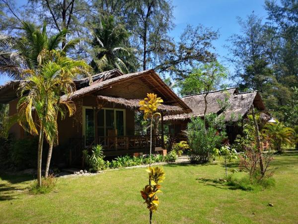 Nella foto è visibile l'oggetto Koh Kho Khao Longstay situato nella città di Ban Nok Na.
