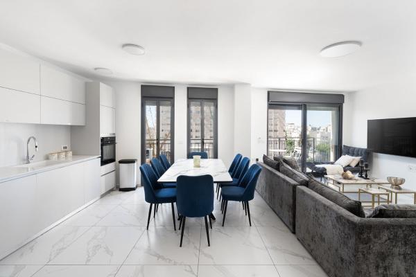 La photo montre l'objet Agripas Penthouse situé dans la ville de El Muṣrāra.