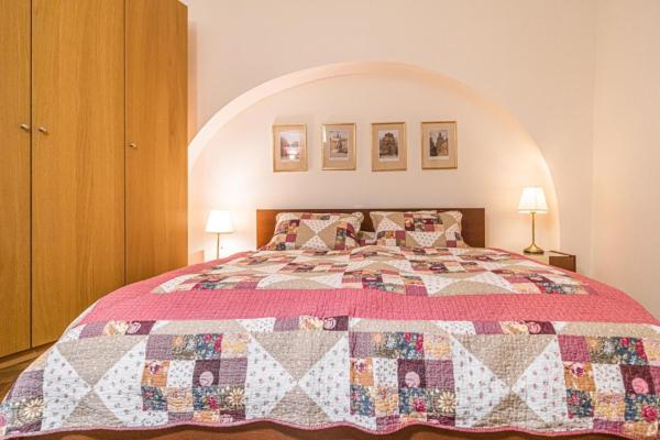 1 Bed Flat - Sleeps 4 - Pets - Wifi - Praga