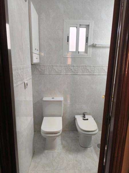 A la foto es mostra l'objecte Piso cercano a Punta Umbria situat a la ciutat de Huelva.