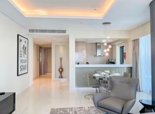 På billedet ses objektet Luxury 2 Bedroom Apartment in Downtown beliggende i byen Dubai.