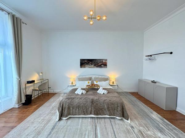 HolidayHome Apartments l Luxury Private Room in Prenzlauer Berg, Berlin