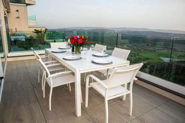 Fotografie 3: A52 - Apartment with Sea and Country Views