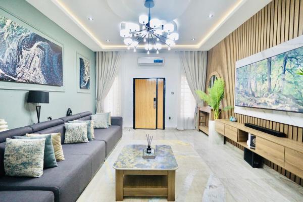 Στη φωτογραφία φαίνεται το αντικείμενο Hartford Suite 3 Bed House by LSP Homes που βρίσκεται στην πόλη Λάγος.