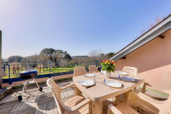 A la foto es mostra l'objecte Appartement avec terrasse vue mer pour 6 - Arzon situat a la ciutat de Arzon.