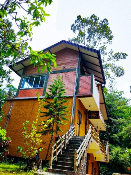 Nella foto è visibile l'oggetto Birder's Lodge -Sinharaja situato nella città di Mannawatta.