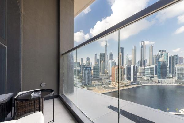 Waves - Elegant Waterfront Living in Dubai's Business Bay的照片5