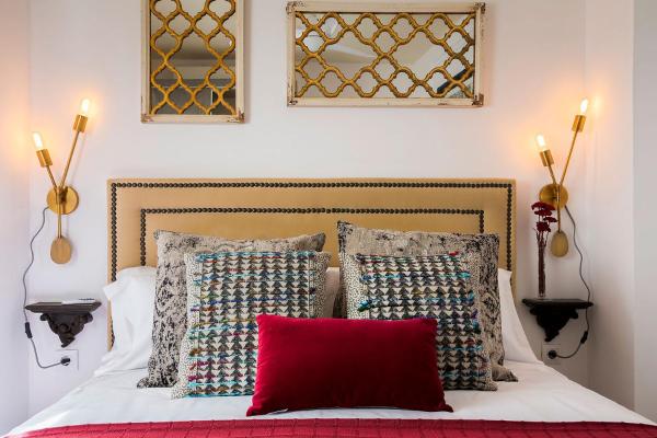 Genteel Home Pajaritos II, Sevilla