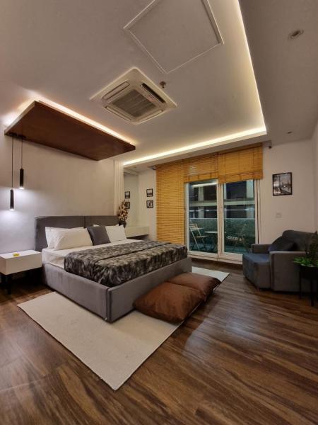 Gold Crest Luxuries APT with high end Amenities & Mall, Lahore