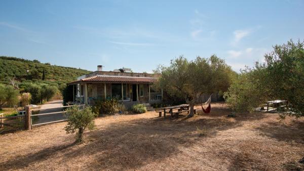På billedet ses objektet WHITE MOUNTAINS Nature Home beliggende i byen Arménoi.