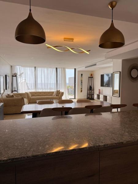 Oceanfront 2 Bedrooms with Beach Access, Dakar