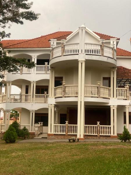 Na zdjęciu widoczny jest obiekt The Forest House - Kawuku-Bunga położony w mieście Kampala.