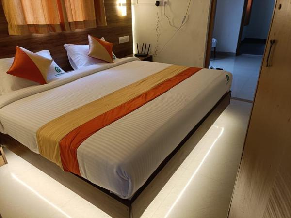 Na zdjęciu widoczny jest obiekt Attukad waterfalls near individual 4 Rooms cottage 4BHK 'attukad tea estate' położony w mieście Devikolam.