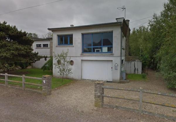 La photo montre l'objet Le Radeau Maison 50m de la Mer - 6P - 3 Chambres 2 SDB situé dans la ville de Ver-sur-Mer.