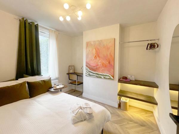 Na zdjęciu widoczny jest obiekt Modern Terrace home - 2 bedroom - University Hospital City Centre położony w mieście Reading.