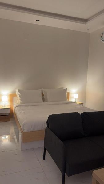 A la foto es mostra l'objecte إستديو مميز بالقرب من المركز المالي situat a la ciutat de Riad.