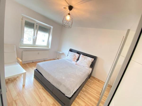 Fotografie 3: Room with Balcony in Neuburg