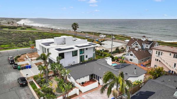 Nella foto è visibile l'oggetto Ocean View Luxury Living situato nella città di Carlsbad.