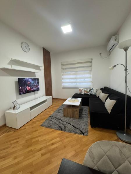 Op de foto is het object Apartman Stojković NIŠ te zien, gelegen in de stad Donji Matejevac.