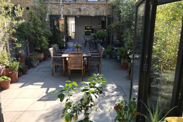 Elegant Garden Flat - Raynes Park - Hounslow