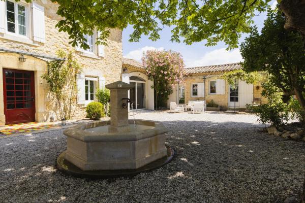 A la foto es mostra l'objecte Domaine Manon en Luberon privatisé - 21 couchages situat a la ciutat de Lagnes.