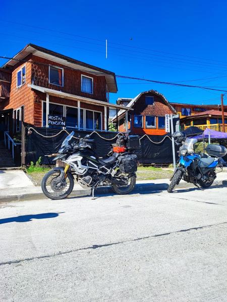 A la foto es mostra l'objecte Baguales Patagonia situat a la ciutat de Puerto Cisnes.