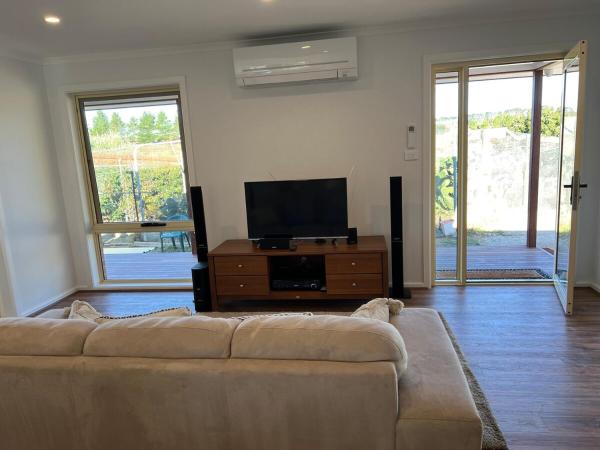 На фото показан объект Two bedrooms Escape to Countryside Retreat, расположенный в городе Bywong.