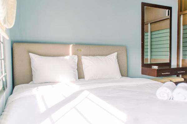 Comfortable and Minimalist 2BR at Marina Ancol Apartment By Travelio, Jakarta