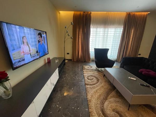 Sydney’s villa, Accra