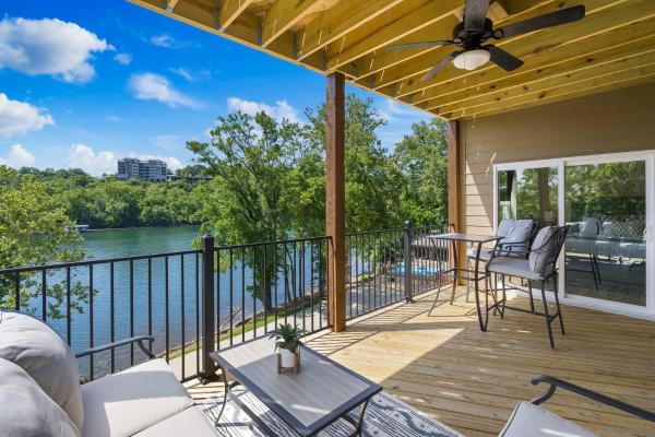 A la foto es mostra l'objecte Lake Taneycomo Views-Near Branson Landing-Cmty Outdoor Pool-Free Tickets-Elevator! situat a la ciutat de Branson.