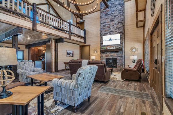 A la foto es mostra l'objecte Pvt Indoor Pool-Basketball Court-Theatre Room & Hot Tub-Games-Sleeps 46-Table Rock View-Free Tickets situat a la ciutat de Branson.