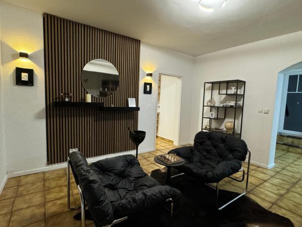På billedet ses objektet 120qm Geräumige Wohnung & Balkon & Parkplatz beliggende i byen Essen.