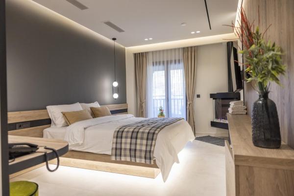 照片显示了位于Ávra市的Polyzos Luxury Suites Meteora #5 - Adults Friendly物件。