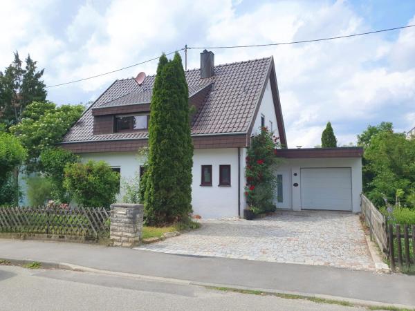 Na zdjęciu widoczny jest obiekt Home&Castle położony w mieście Steinenbronn.